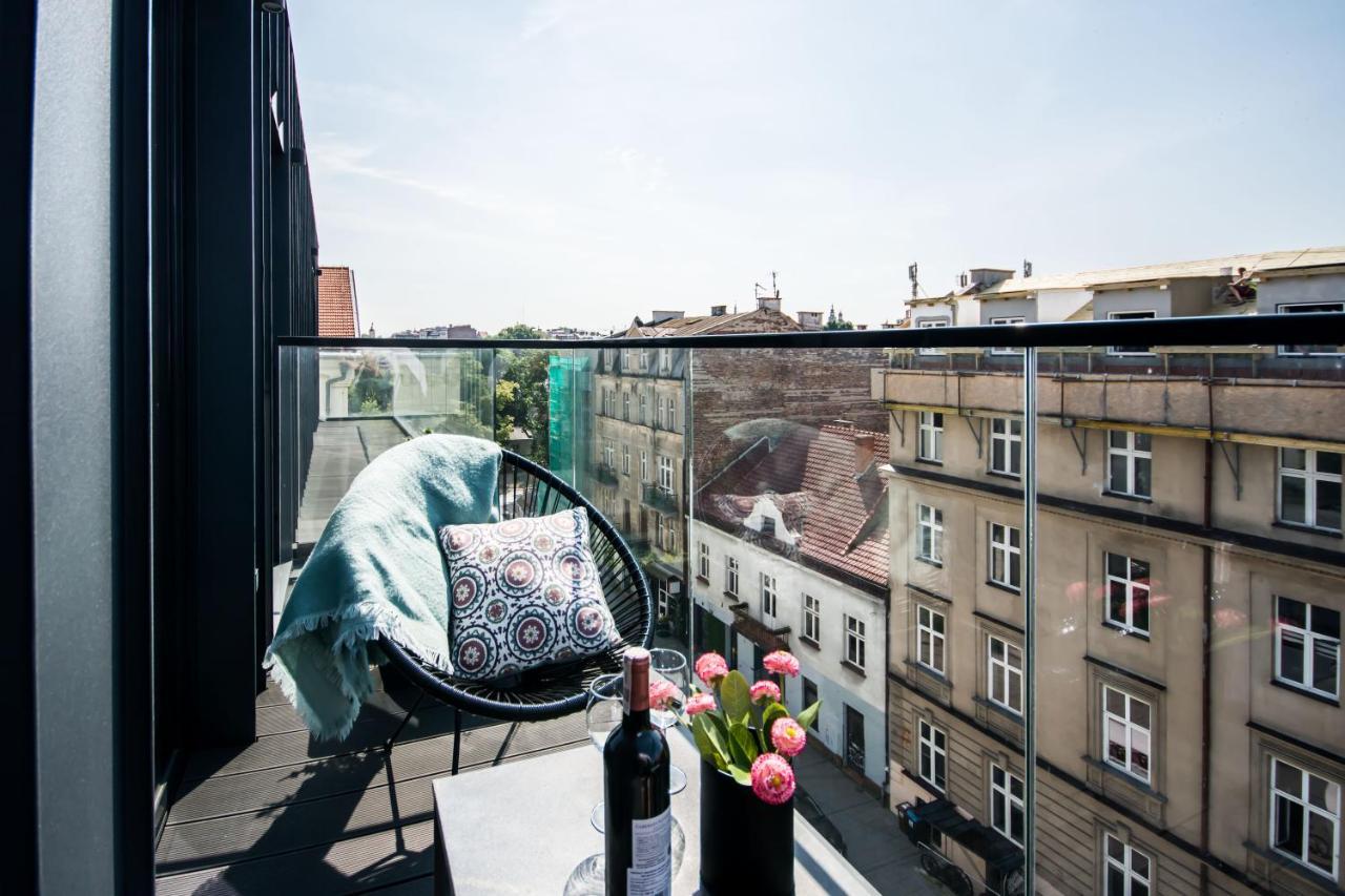 Central Balcony Apartment - Window On Cracow Cracovie Extérieur photo